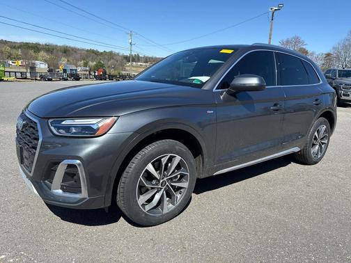 2022 Audi Q5 45 S line Premium