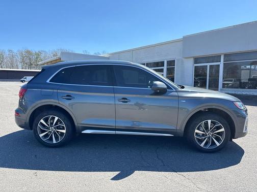 2022 Audi Q5 45 S line Premium