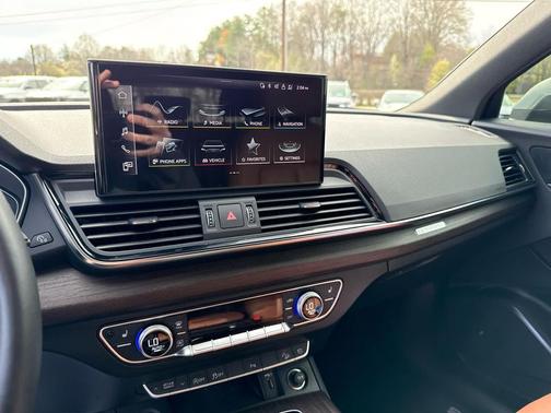 2022 Audi Q5 45 S line Premium