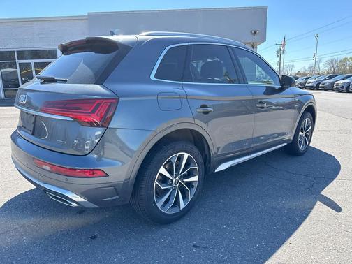 2022 Audi Q5 45 S line Premium