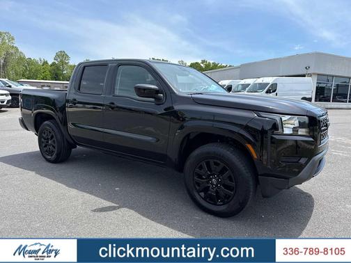 Super Black 2023 Nissan Frontier SV