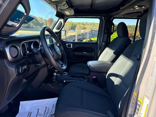 2020 Jeep Gladiator Sport