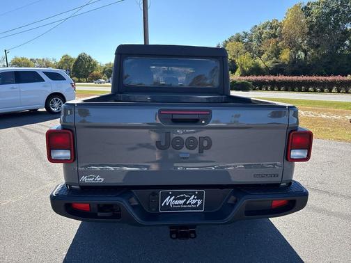2020 Jeep Gladiator Sport