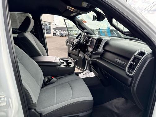 2024 RAM 3500 Big Horn 4x4 Crew Cab 8 Box