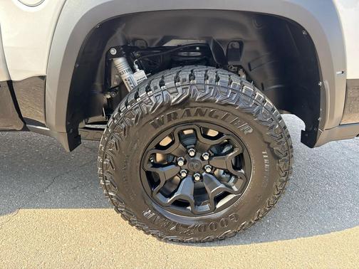 2026 RAM 1500 RHO 4x4 Crew Cab 57 Box