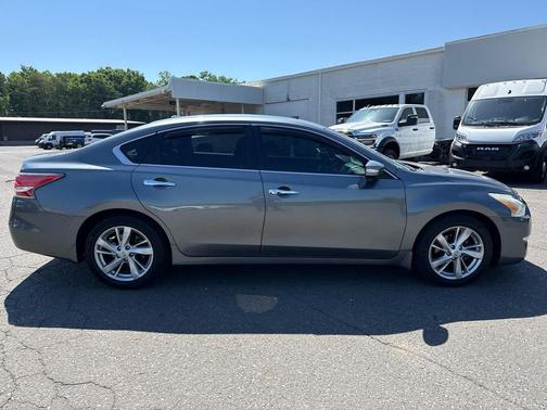 Gun Metallic 2015 Nissan Altima 2.5 SL