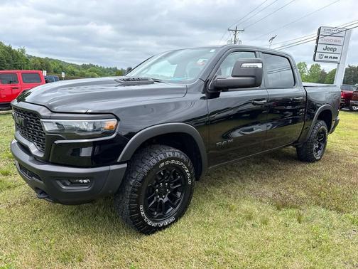 Diamond Black Crystal Pearlcoat 2025 RAM 1500 Rebel