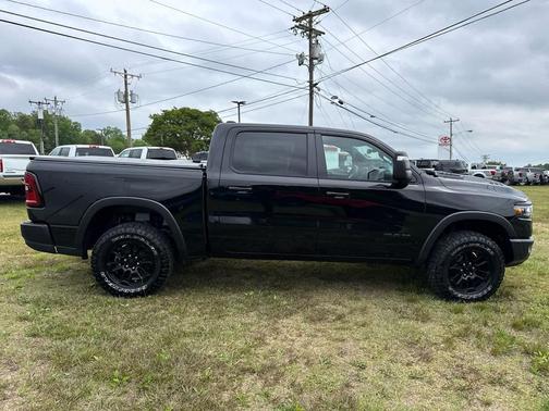 Diamond Black Crystal Pearlcoat 2025 RAM 1500 Rebel