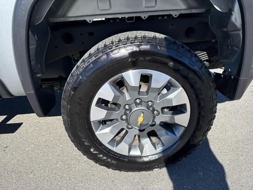 2025 Chevrolet Silverado 2500 Custom