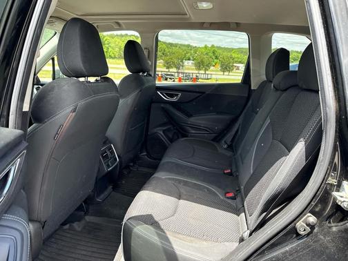 Crystal Black Silica 2019 Subaru Forester Premium