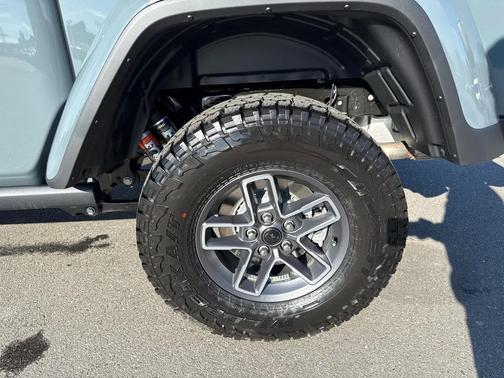 2026 Jeep Gladiator Mojave 4x4