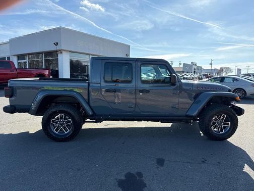 2026 Jeep Gladiator Mojave 4x4