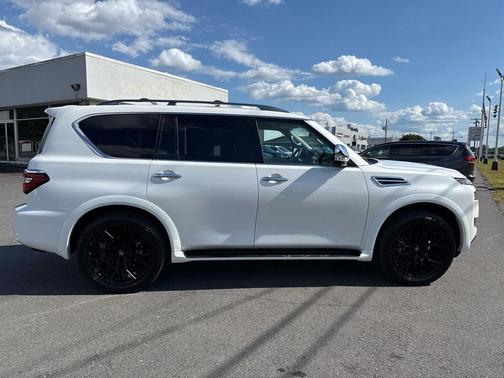 2024 Nissan Armada Platinum