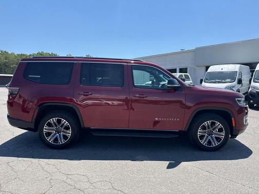 Velvet Red Pearlcoat 2024 Jeep Wagoneer Series II