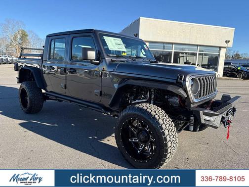 2026 Jeep Gladiator Sport