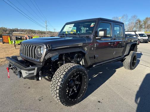 2026 Jeep Gladiator Sport
