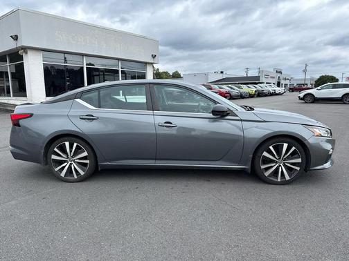 2020 Nissan Altima 2.5 SR