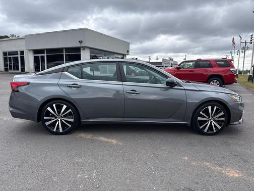 2020 Nissan Altima 2.5 SR