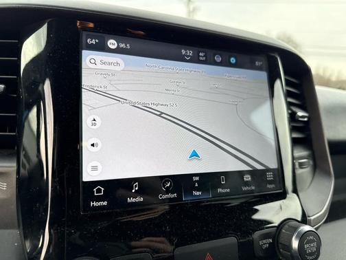 2022 RAM 2500 Tradesman 4x4 Crew Cab 64 Box