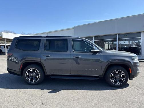 2023 Jeep Wagoneer Series III