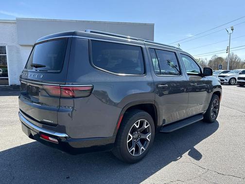 2023 Jeep Wagoneer Series III