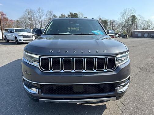 Baltic Gray Metallic Clearcoat 2023 Jeep Wagoneer Series III