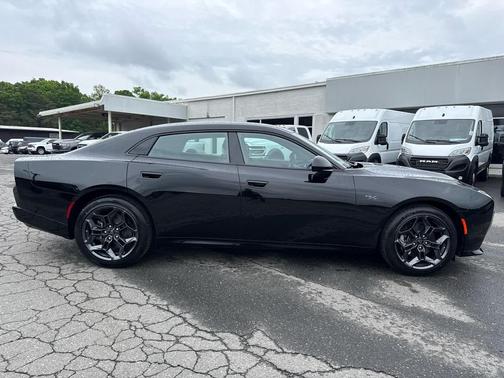 Diamond Black Crystal Pearlcoat 2026 Dodge Charger R/T