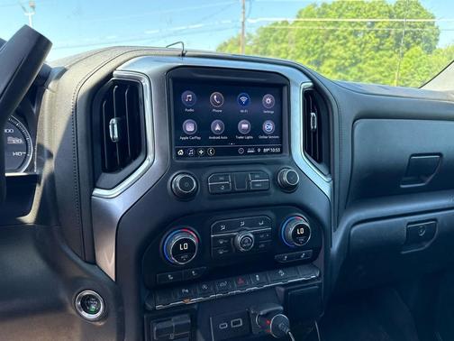 Summit White 2019 Chevrolet Silverado 1500 RST