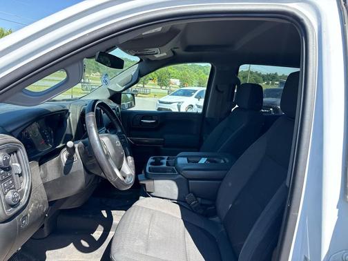 Summit White 2019 Chevrolet Silverado 1500 RST