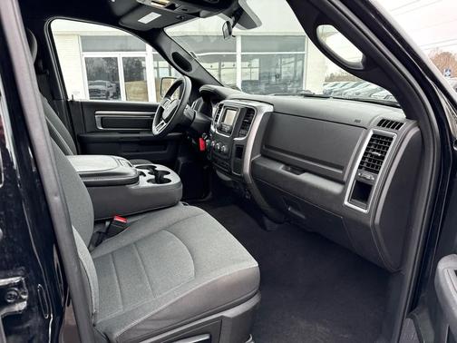 2024 RAM 1500 Classic Warlock 4x4 Crew Cab 57 Box