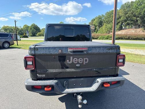 Black Clearcoat 2023 Jeep Gladiator Mojave 4x4