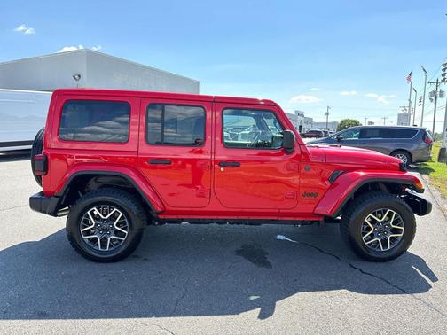Firecracker Red Clearcoat 2025 Jeep Wrangler Sahara