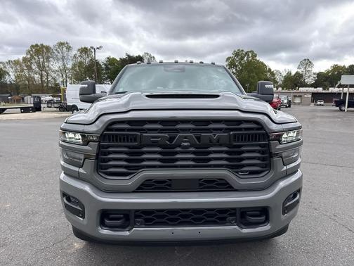 2026 RAM 2500 Tradesman 4x4 Crew Cab 64 Box