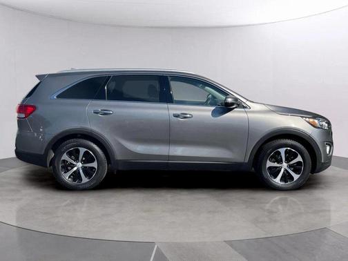2017 Kia Sorento EX