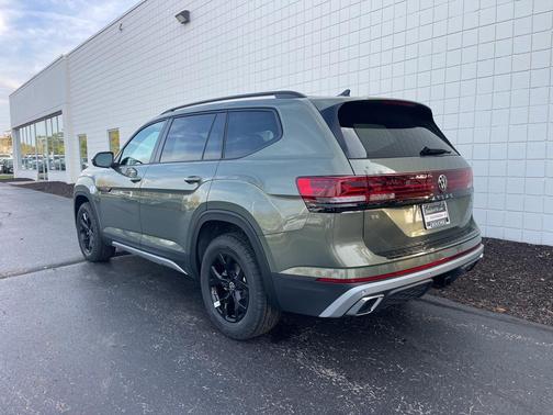 2026 Volkswagen Atlas 2.0T Peak Edition