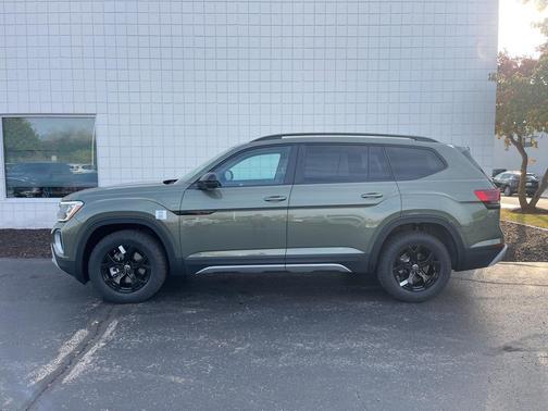 2026 Volkswagen Atlas 2.0T Peak Edition
