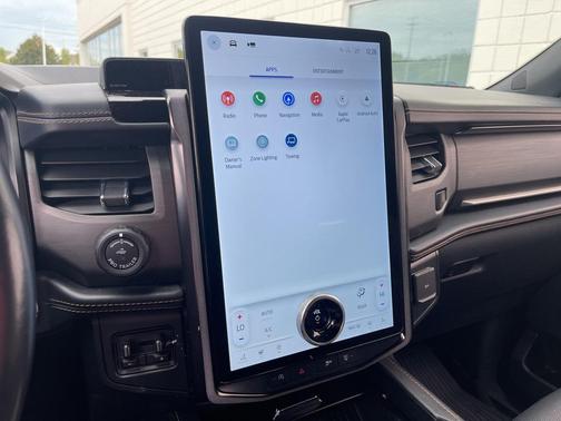 2022 Ford Expedition Platinum