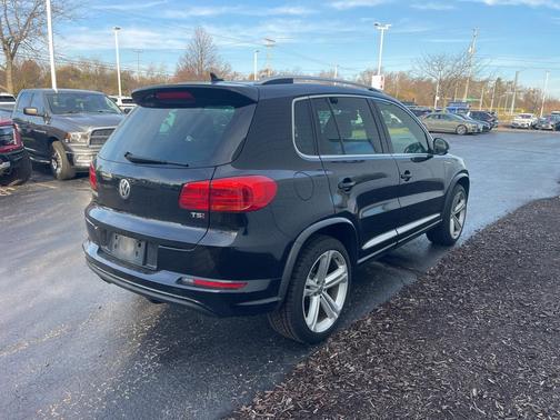 2016 Volkswagen Tiguan R-Line