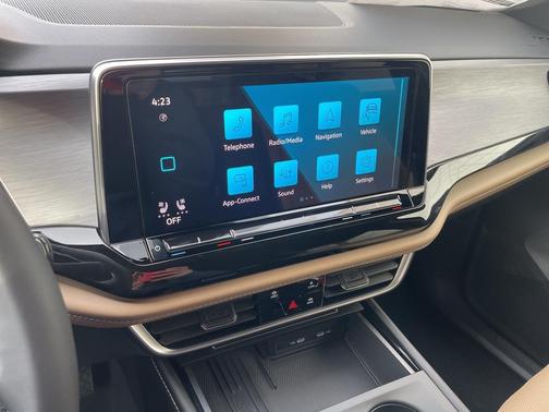 2026 Volkswagen Atlas Cross Sport 2.0T SE