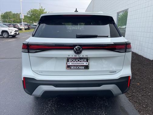 2025 Volkswagen Tiguan 2.0T SE 4MOTION