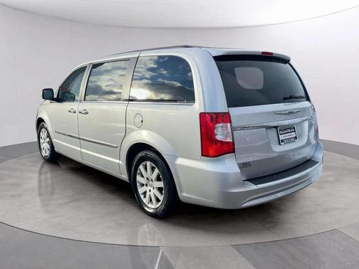 2011 Chrysler Town & Country Touring-L