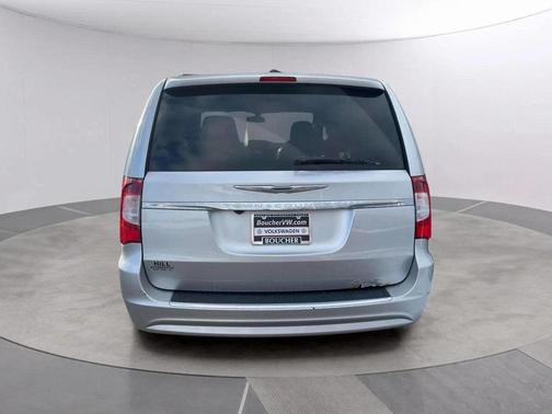 2011 Chrysler Town & Country Touring-L