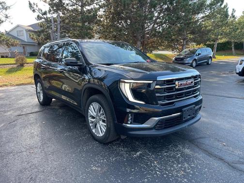 2024 GMC Acadia Elevation