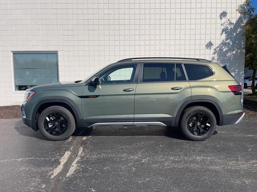 2026 Volkswagen Atlas 2.0T Peak Edition