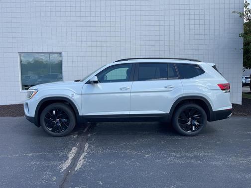 2026 Volkswagen Atlas 2.0T SE w/Technology 4MOTION