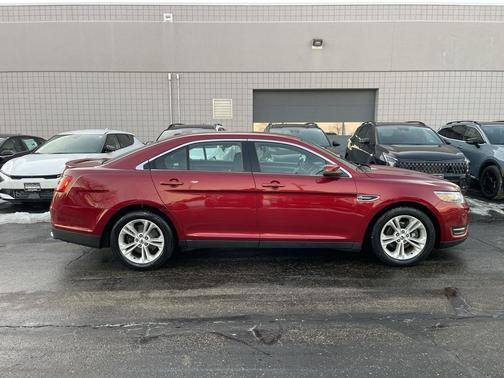 2015 Ford Taurus SEL
