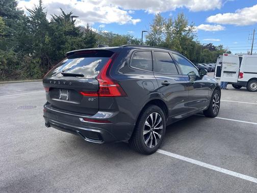 2024 Volvo XC60 B5 Core