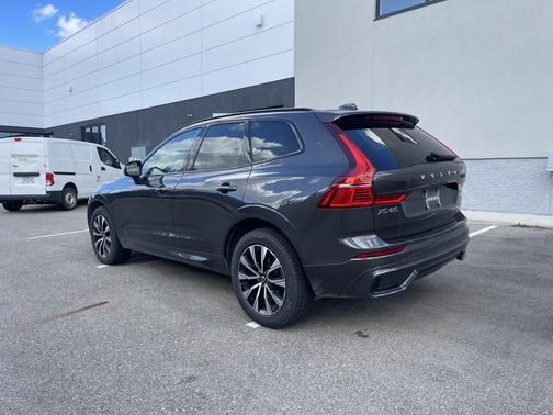 2024 Volvo XC60 B5 Core