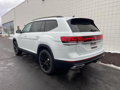 2025 Volkswagen Atlas 2.0T SE w/Technology 4MOTION