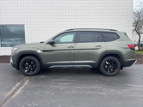 2025 Volkswagen Atlas 2.0T SE